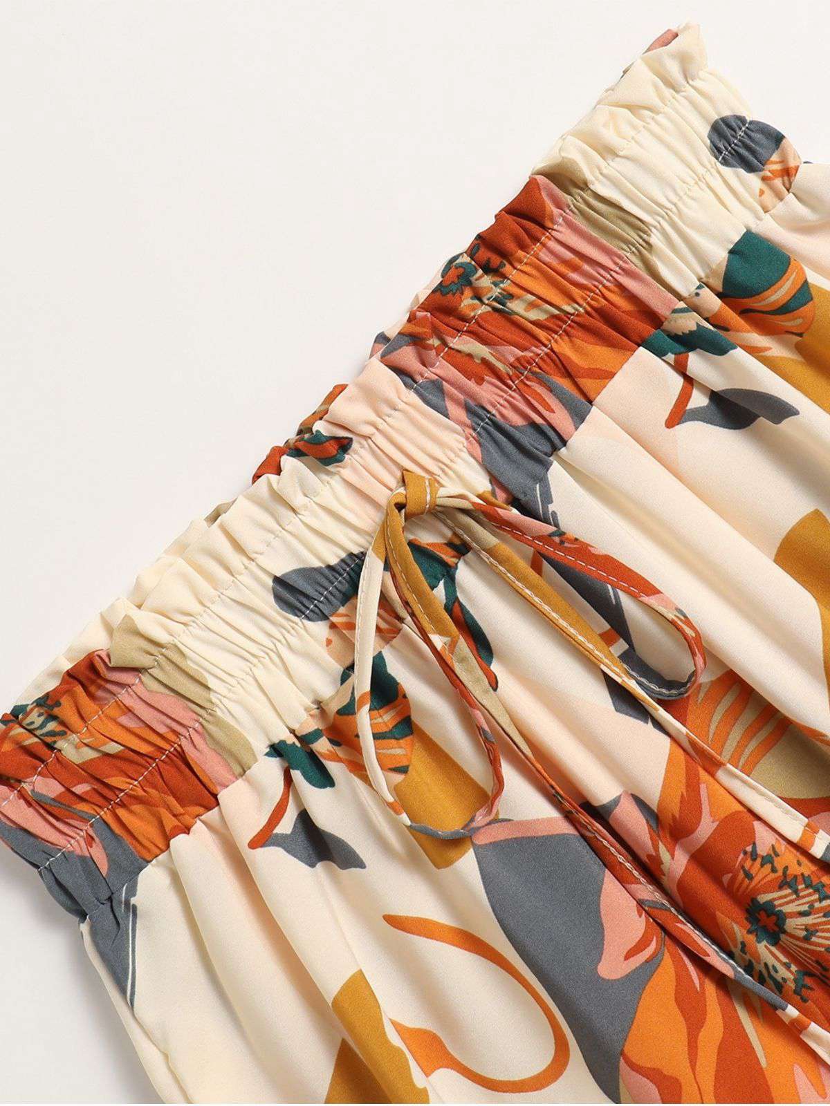 Jupe à volants style bohème à fleurs et nœud des années 1970 - Image 3