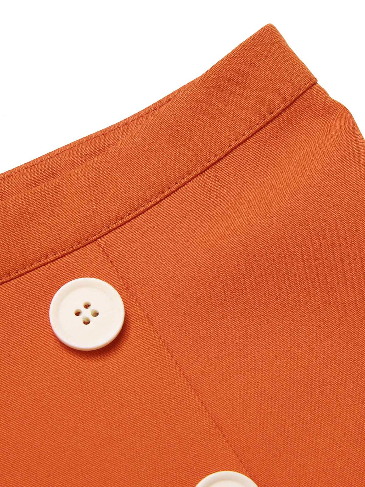 Jupe ceinturée unie à boutons orange rouge des années 1960 - Image 5