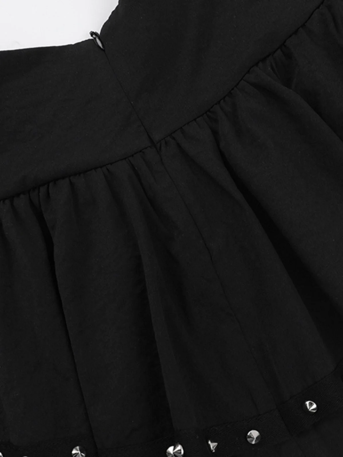 Jupe noire à lacets et boutons en métal punk des années 1980 - Image 4