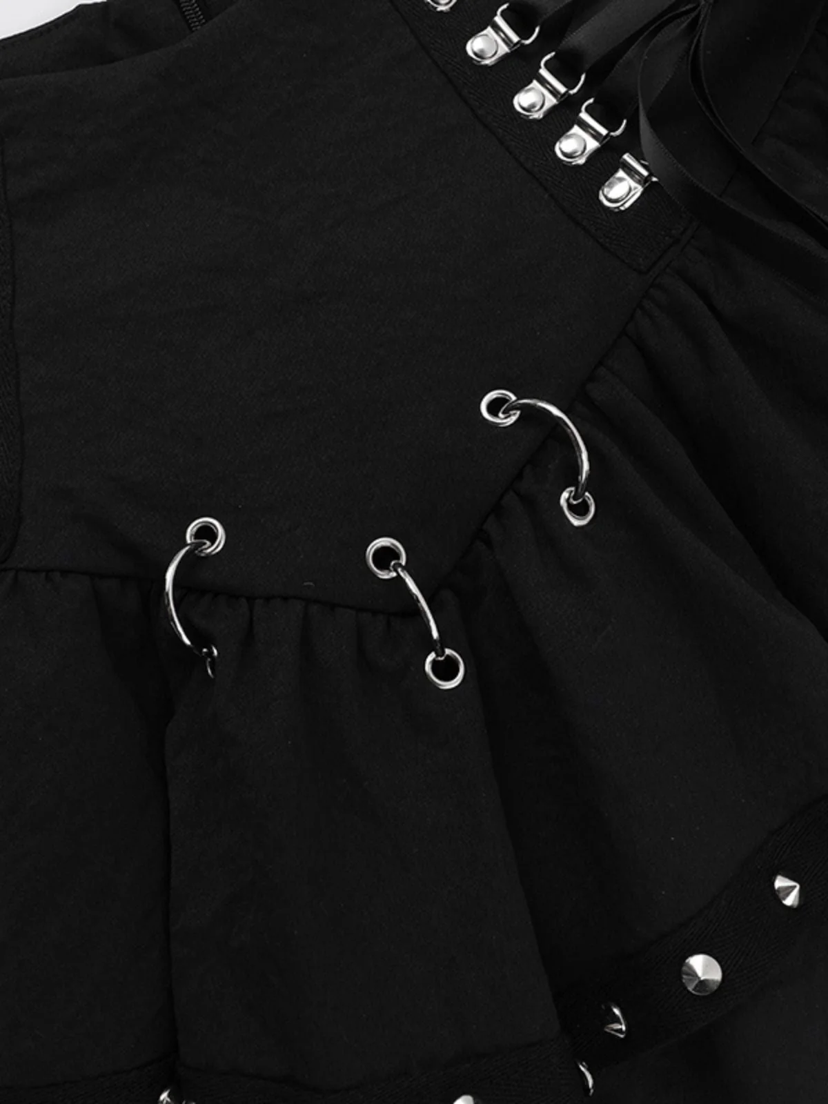 Jupe noire à lacets et boutons en métal punk des années 1980 - Image 6