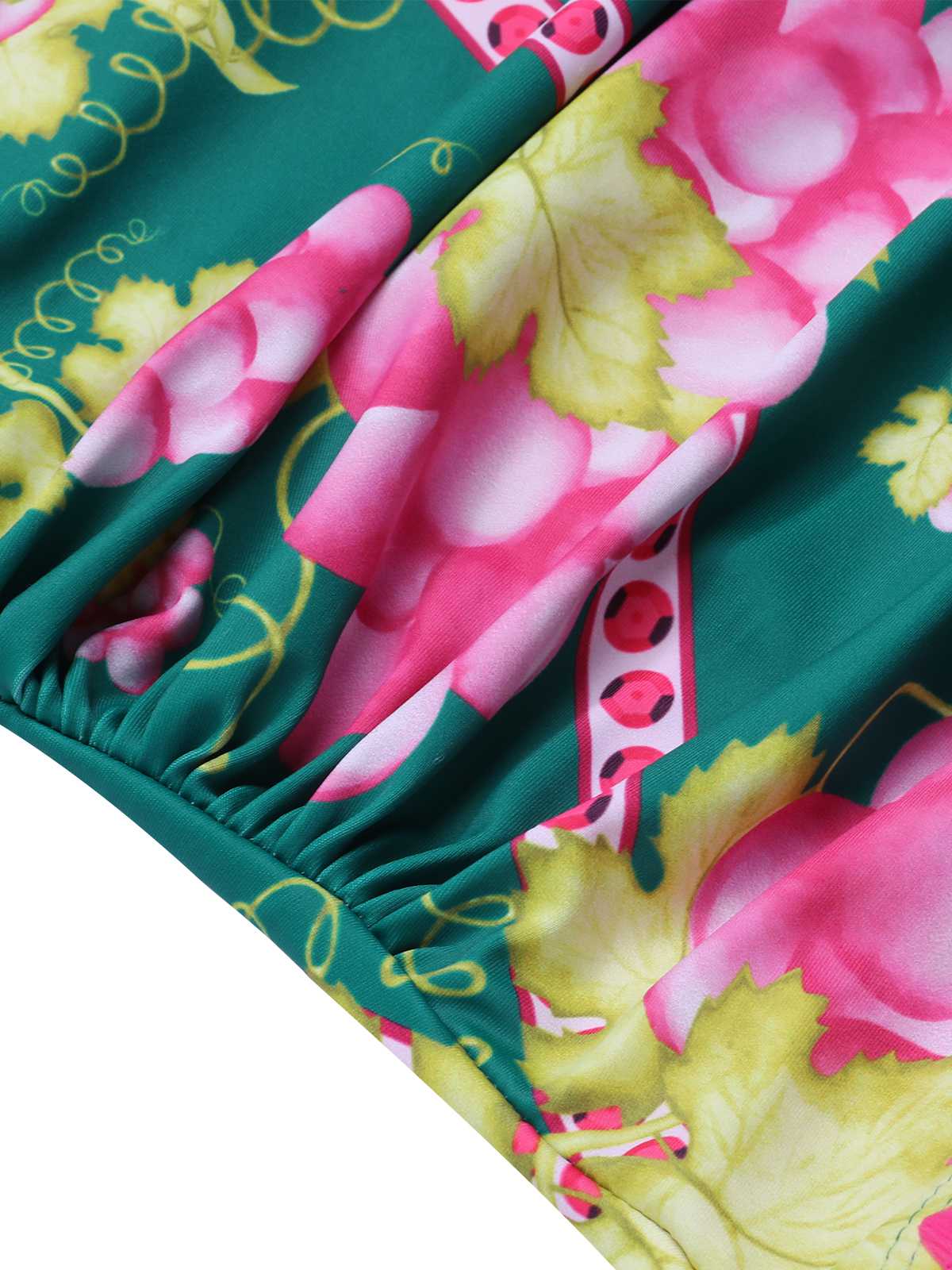 Maillot de bain une pièce à décolleté en V profond à motif raisin des années 1950 - Image 6