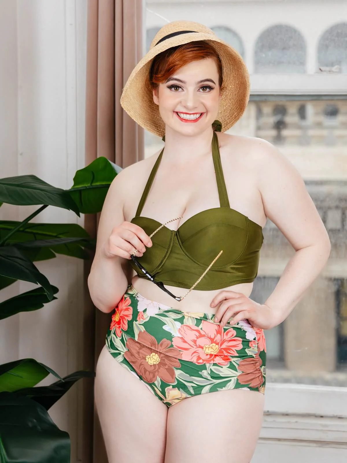 Maillot de Bain Vert Floral à Col Licou - Image 2