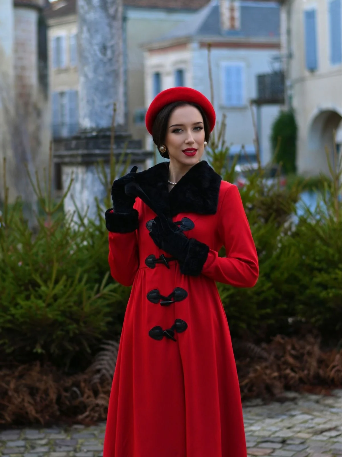 Manteau à col en fourrure rouge et noir des années 1950 - Image 7