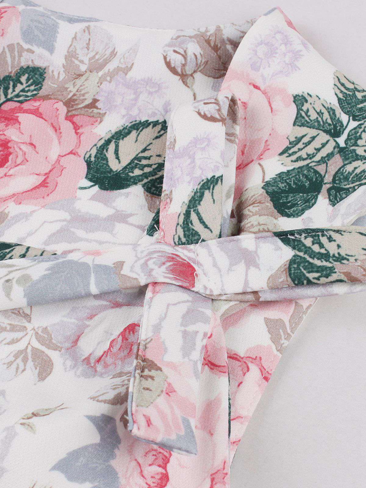Robe trapèze rose motif fleurs et col en cœur des années 1950 - Image 3