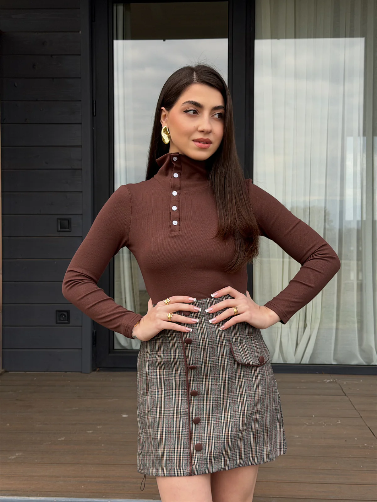 Robe Marron Tricotée À Carreaux Col Asymétrique 1970s - Image 2