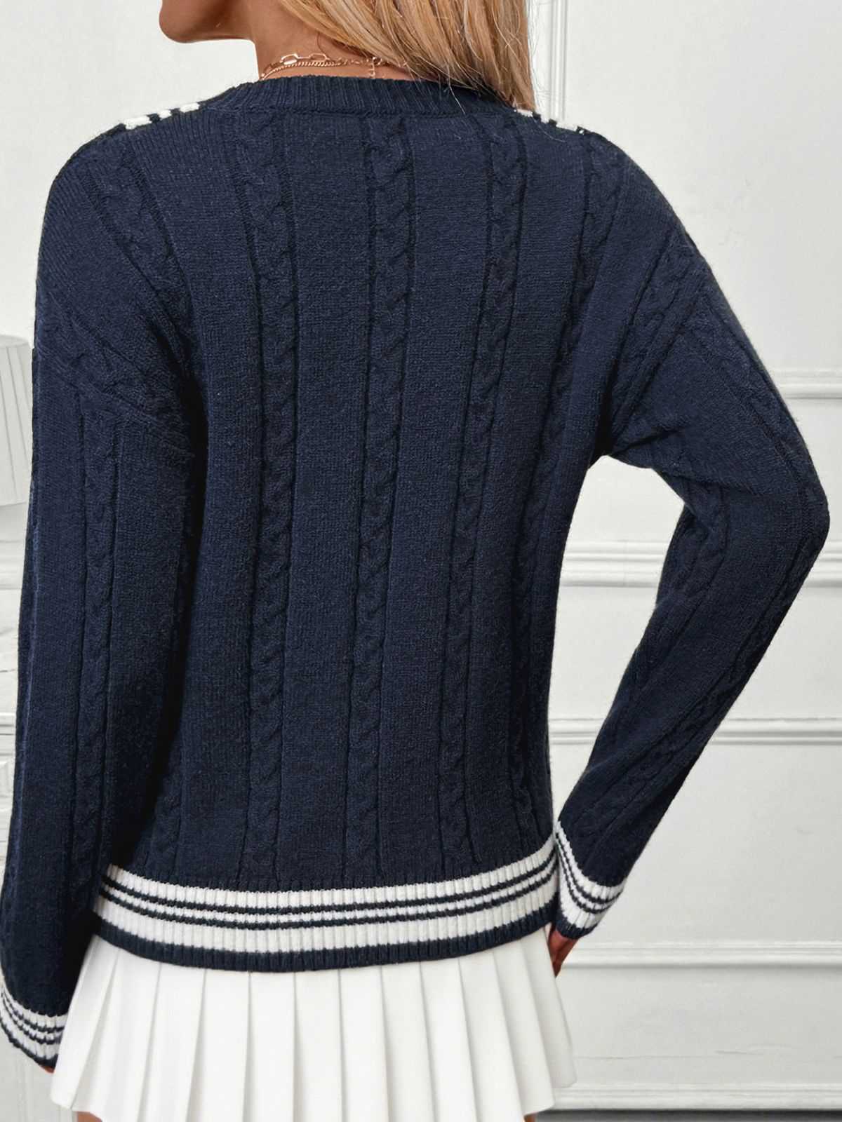 Pull rayé bleue à col en V en maille style nautique années 1950 - Image 3