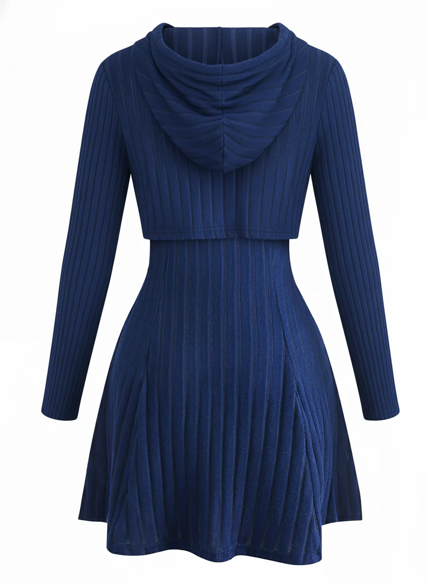 Robe à capuche en tricot côtelée et découpes avec cape des années 1940 - Image 2