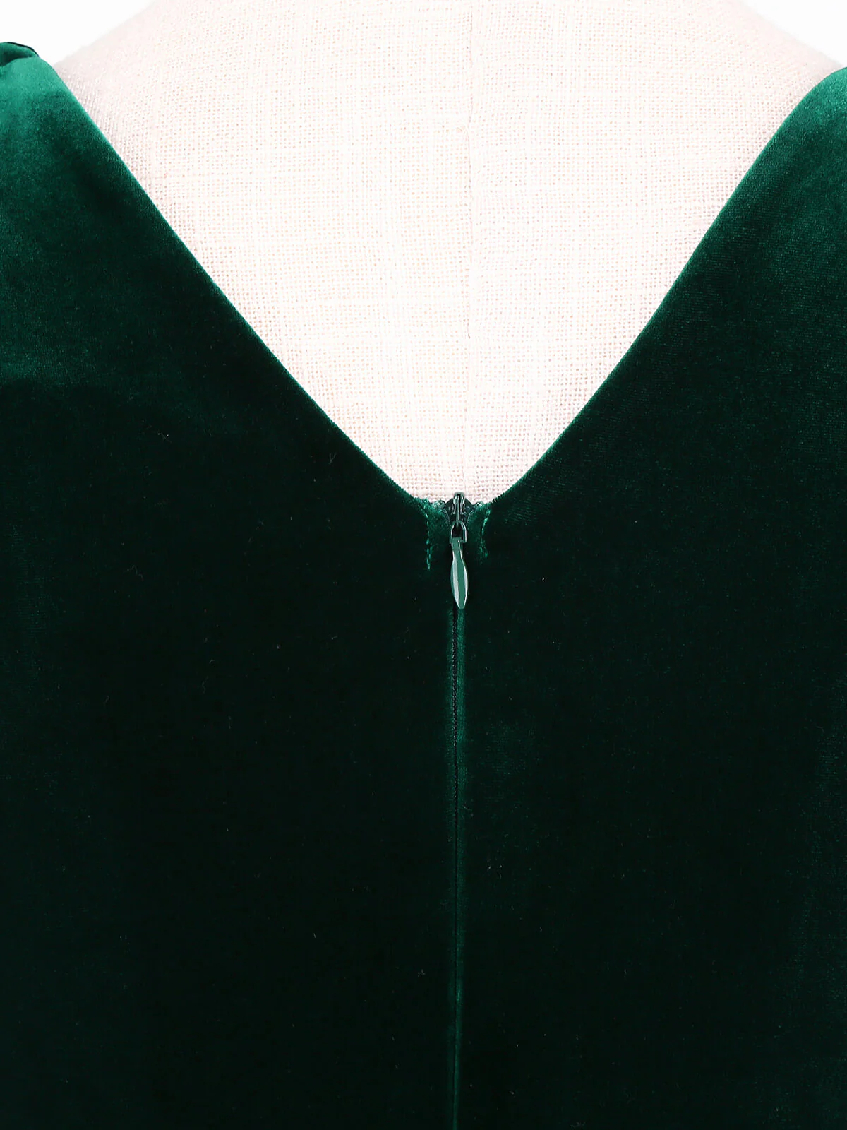 Robe à col en V à lacets en velours massif des années 1950 - Image 6