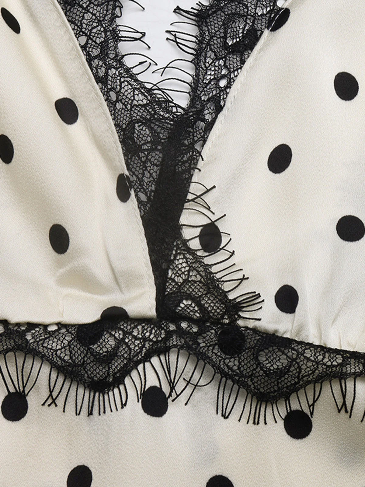 Robe à Pois Satin Dentelle Col V Beige Années 1930 - Image 7