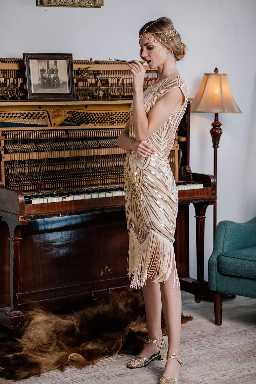 Robe Charleston Vintage Abricot Années 20 Frangée à Perles et Sequins Chic - Image 3