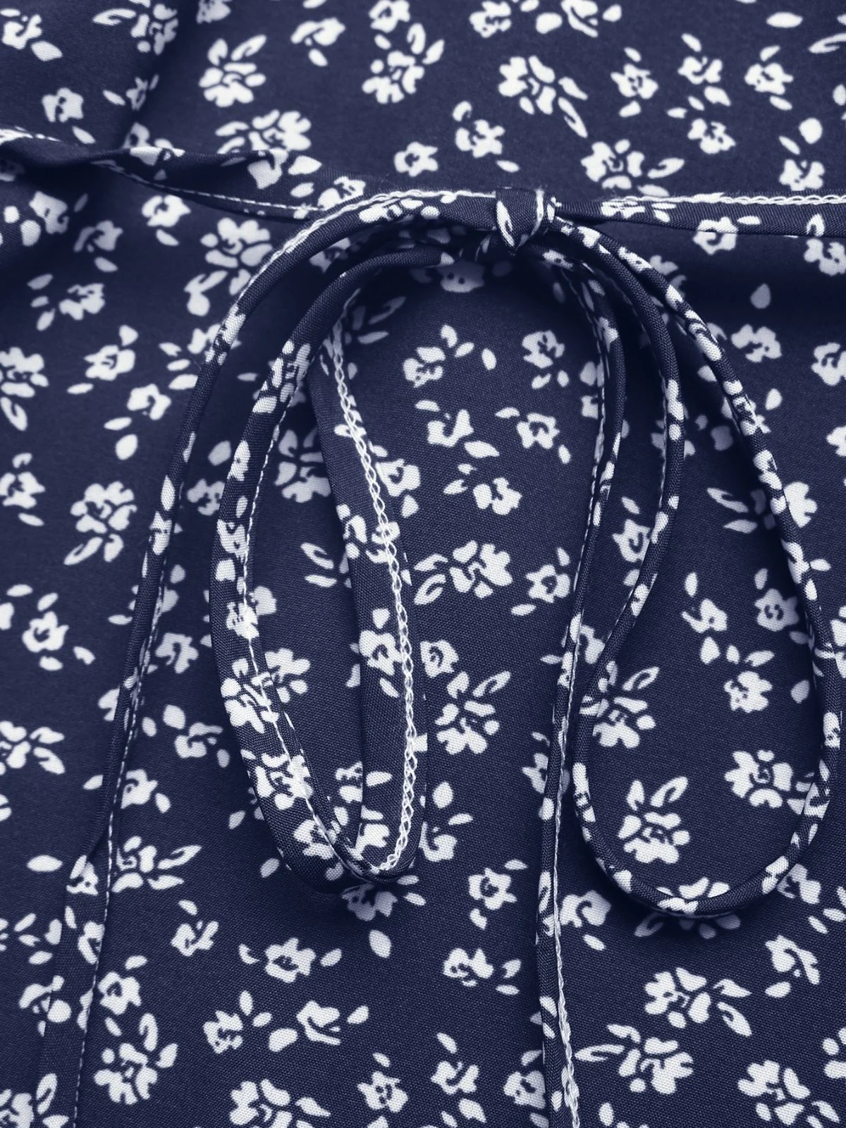 Robe bleu foncé dentelle florale et col V années 1940 - Image 5