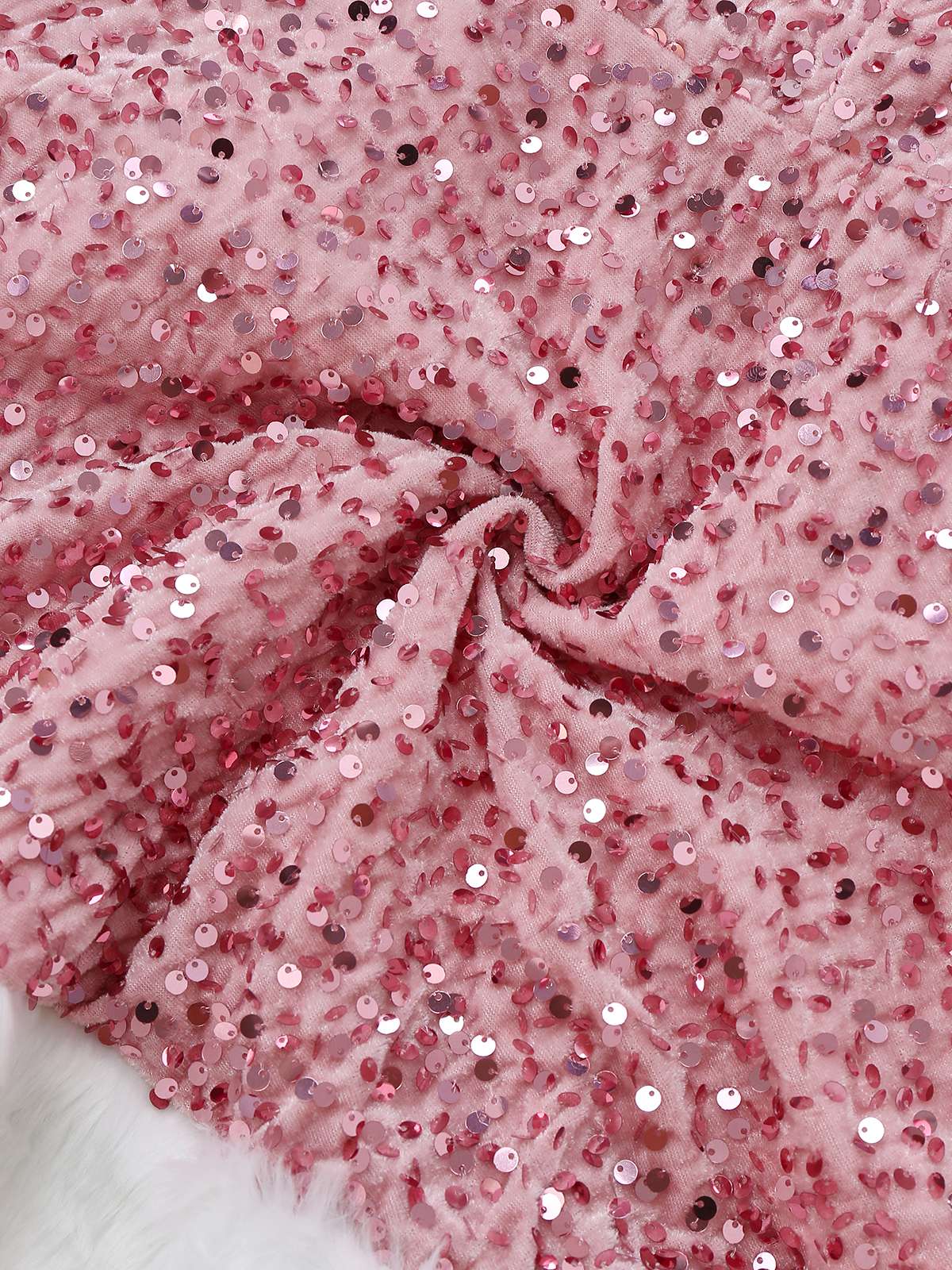 Robe bustier rose à paillettes et fourrure des années 60 - Image 8