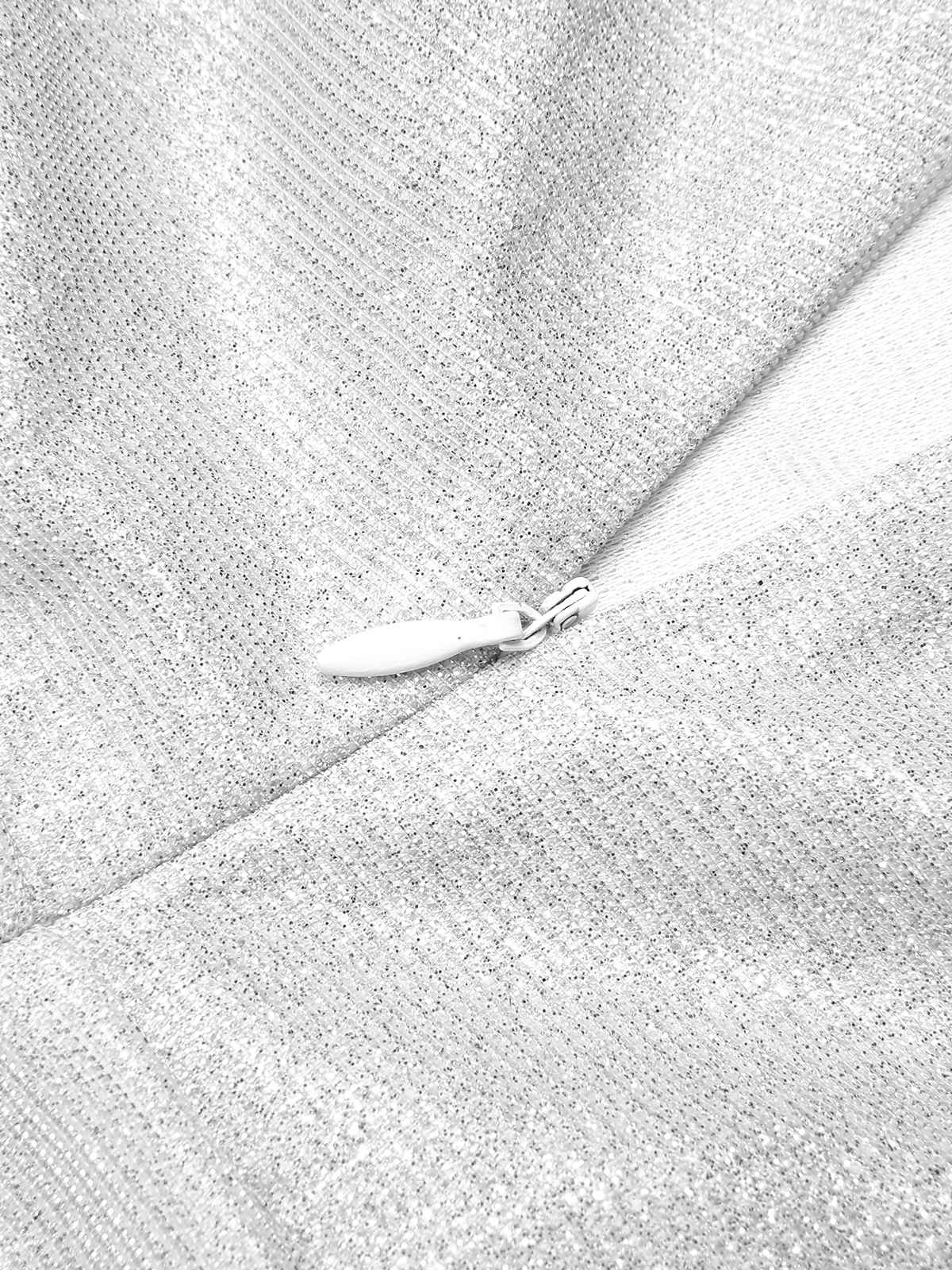 Robe crayon argentée à bretelles pailletées des années 1960 - Image 6