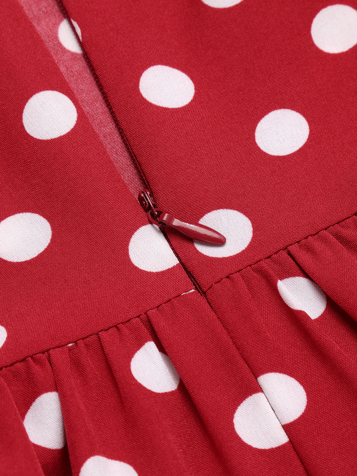 Robe dos nu à pois rouge des années 1950 avec ensemble d'accessoires - Image 8