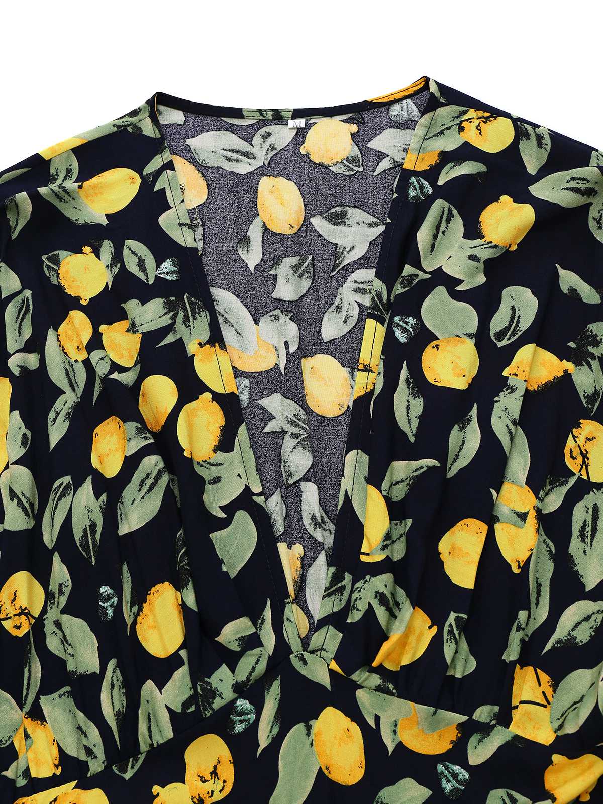 Robe en mousseline de soie jaune citron col V et smocks des années 1950 - Image 3