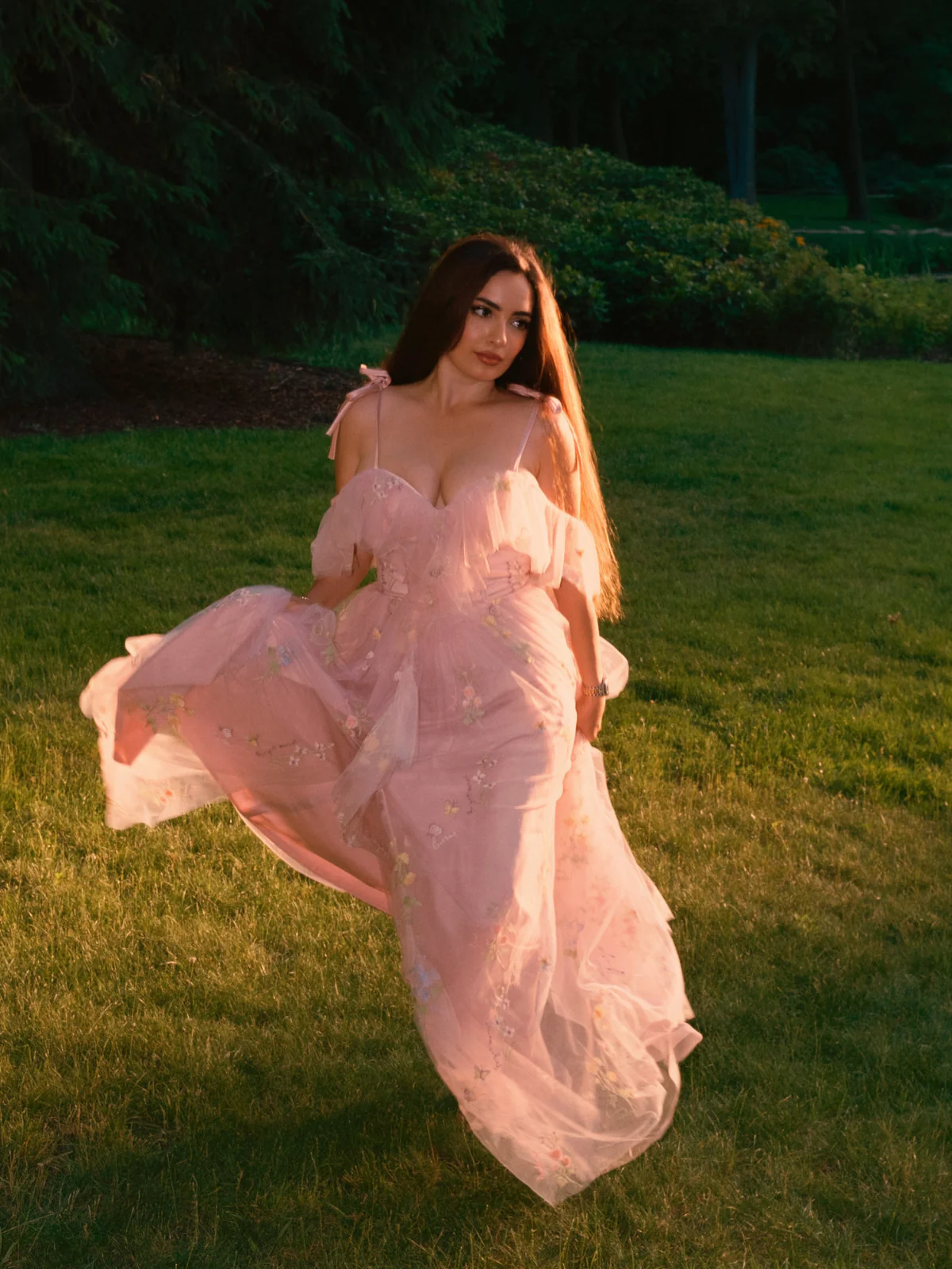 Robe fendue tulle fleurs rose 1970s - Image 2