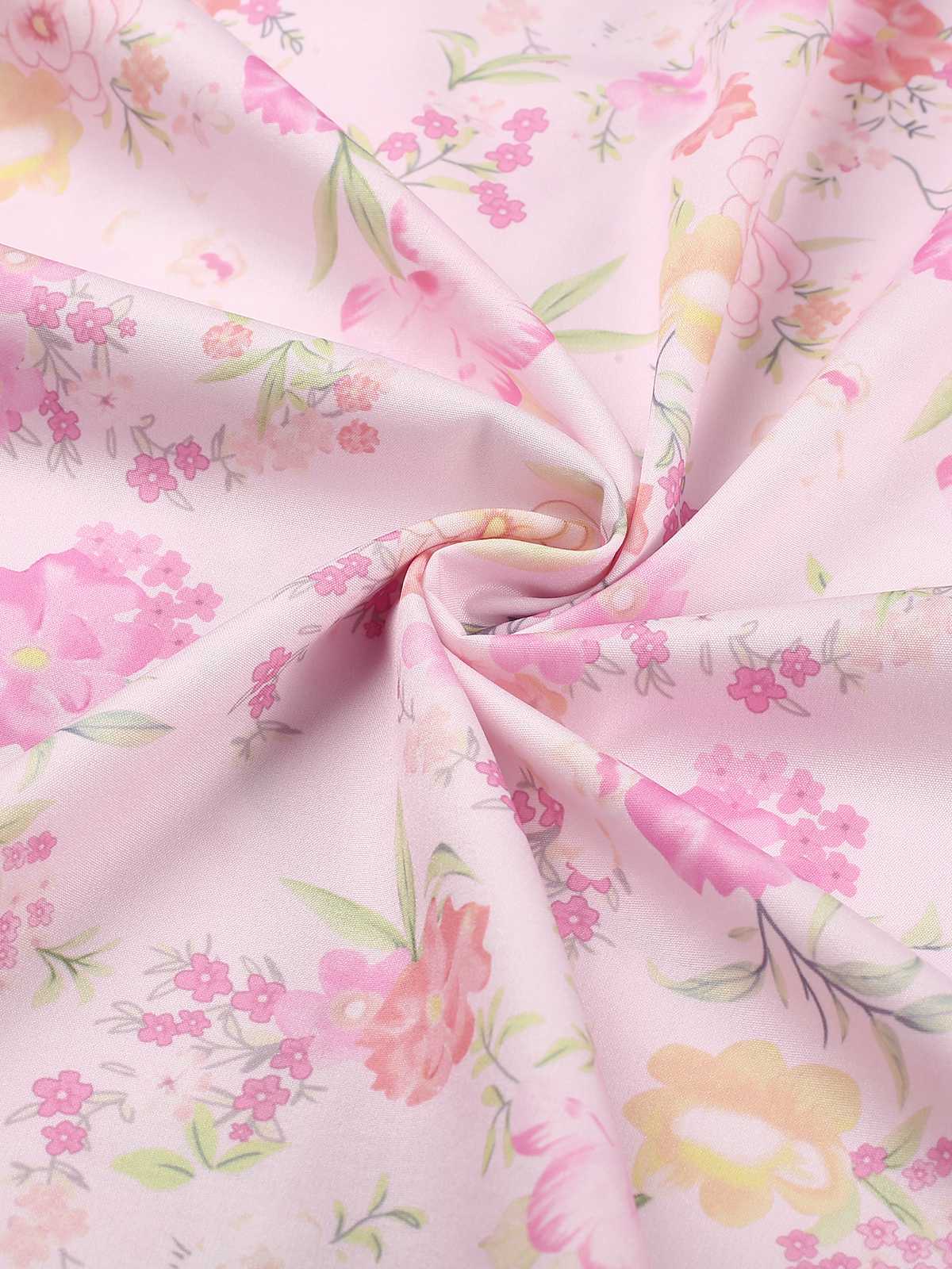 Robe fleurie rose à lacets et col en V profond des années 1950 - Image 4