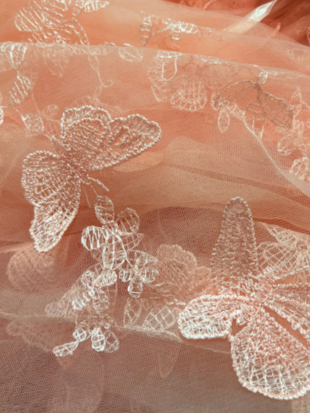 Robe longue en filet brodé floral à papillons années 30 - Image 5