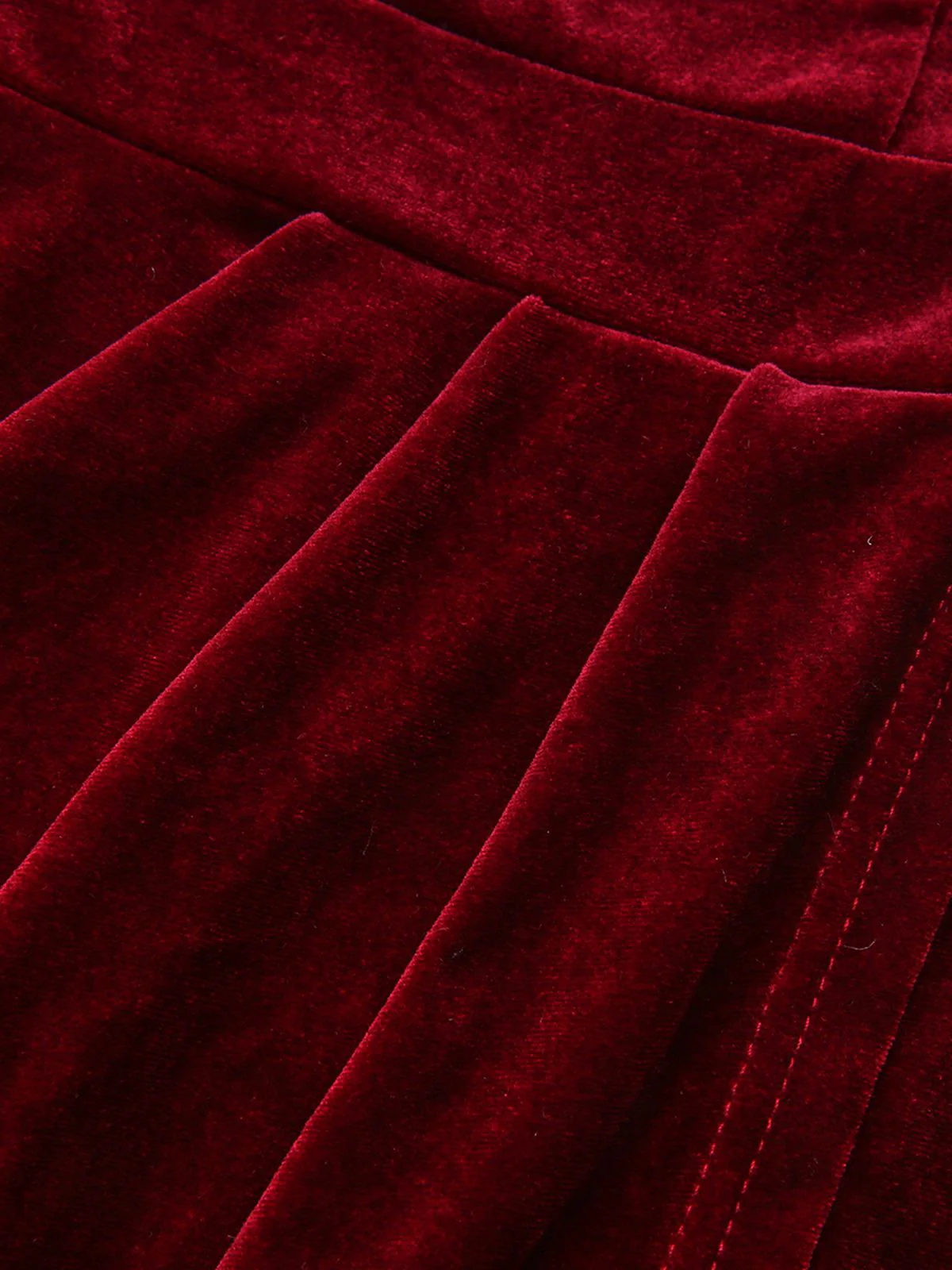 Robe mi-longue à épaules dénudées en velours uni des années 1980 - Image 4