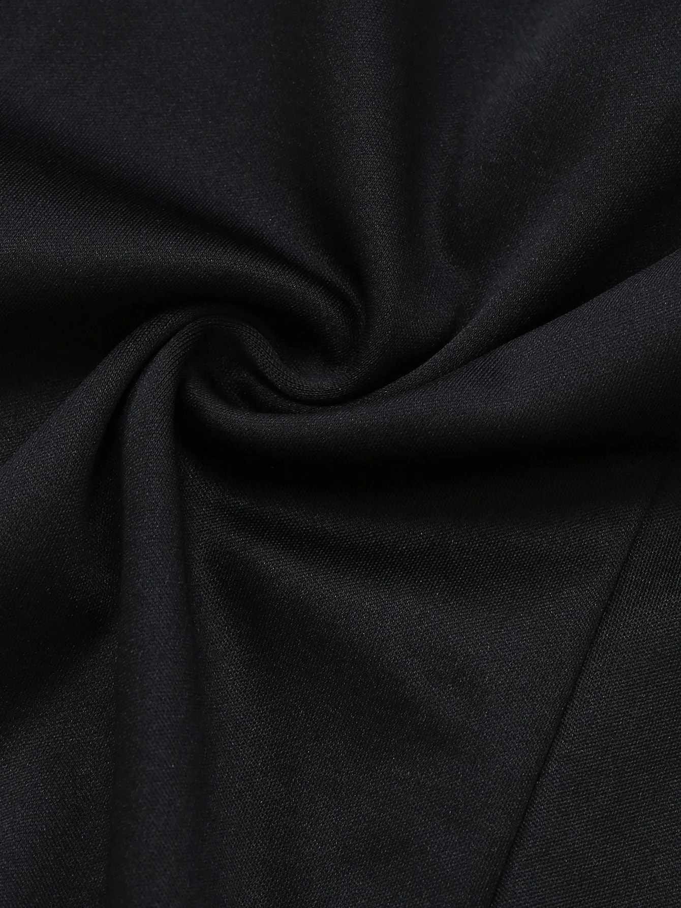 Robe noire à col carré et nœud papillon rouge années 60 - Image 7