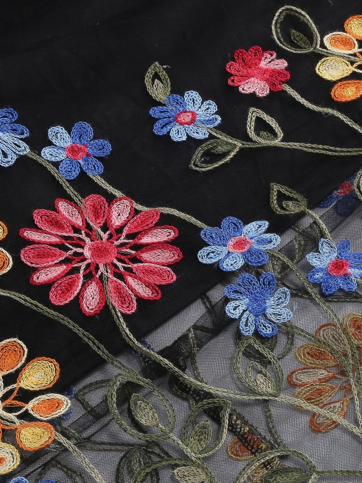 Robe noire en maille brodée de fleurs des années 1950 - Image 5