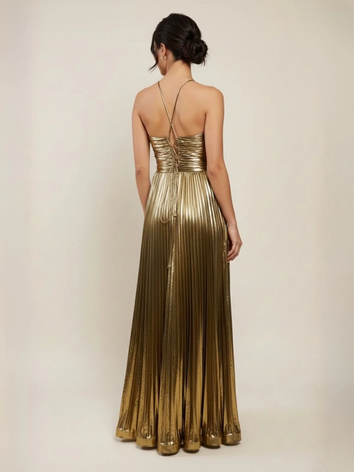 Robe plissée dorée à dos nu et col croisé années 1930 - Image 9