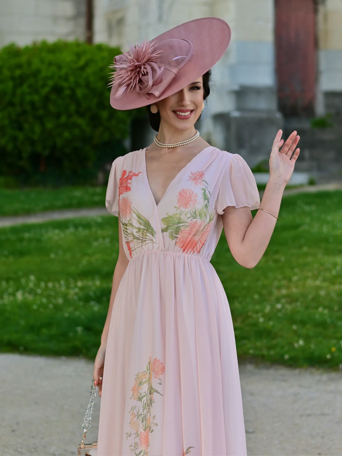 Robe rose col V manches à volants imprimé floral années 1940 - Image 4