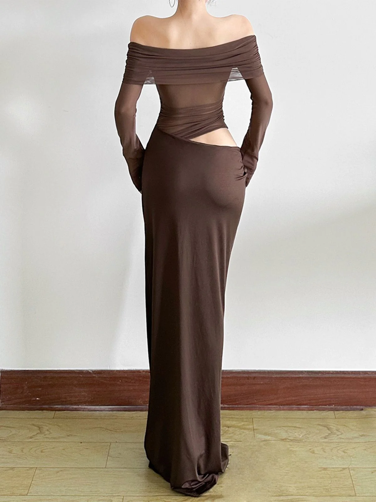 Robe transparente unie à épaules dénudées en résille ajourée années 1980 - Image 13