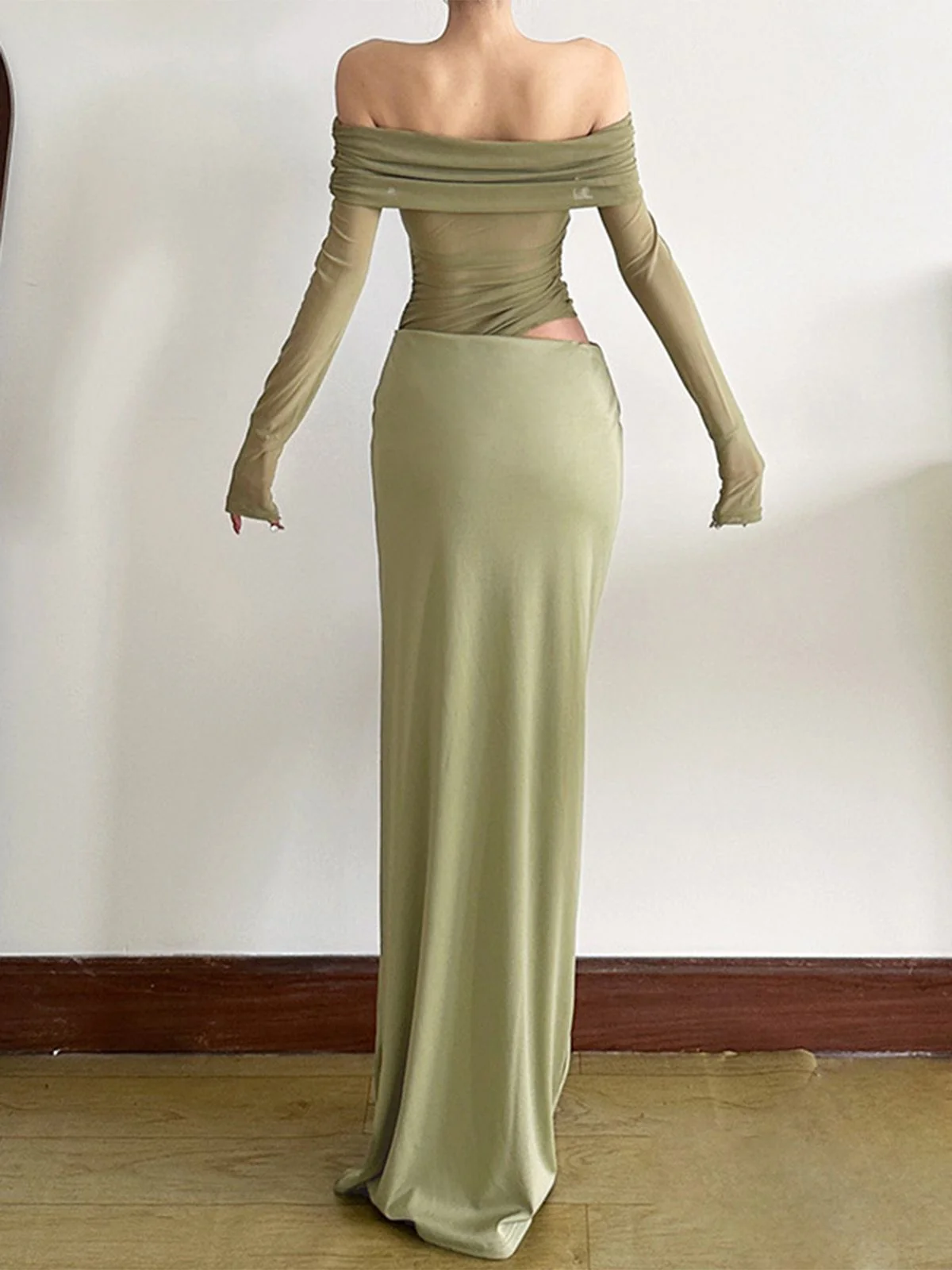 Robe transparente unie à épaules dénudées en résille ajourée années 1980 - Image 8