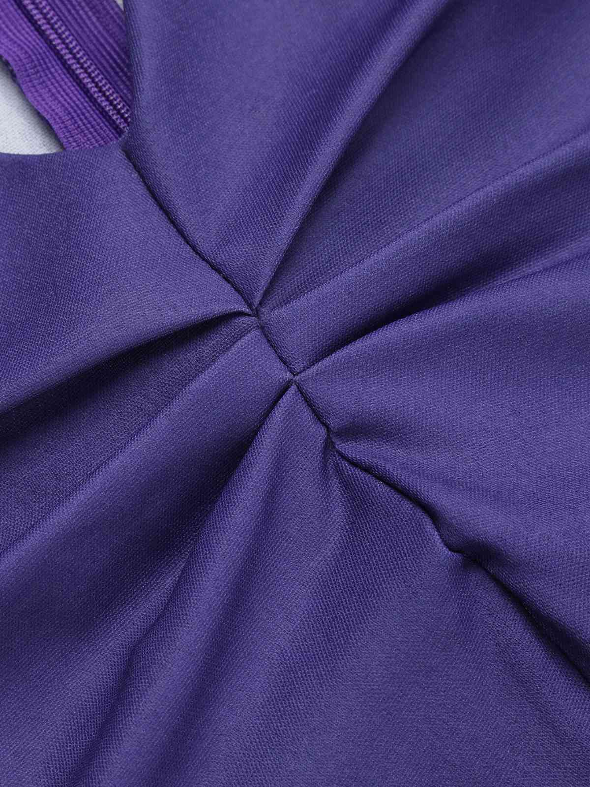 Robe trapèze à encolure en V violet foncé des années 1950 - Image 5