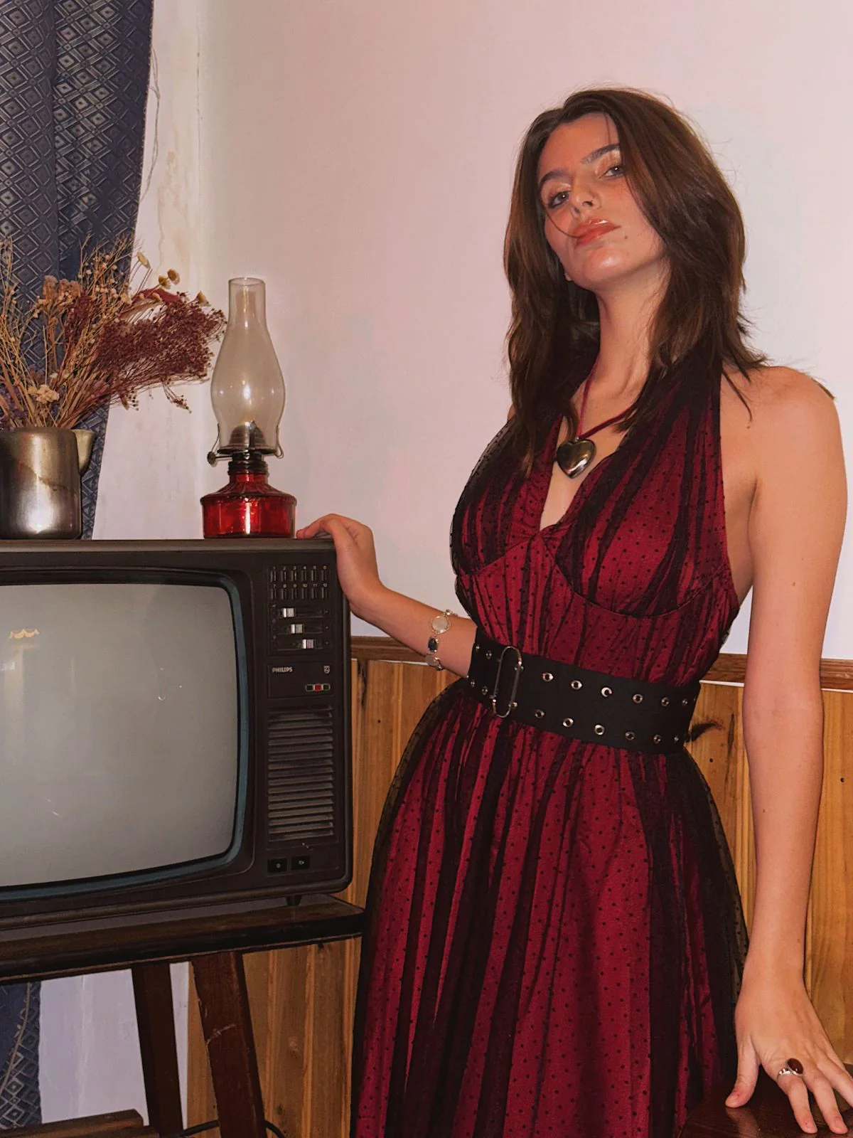Robe trapèze rouge années 50 en maille à pois cocktail chic - Image 2