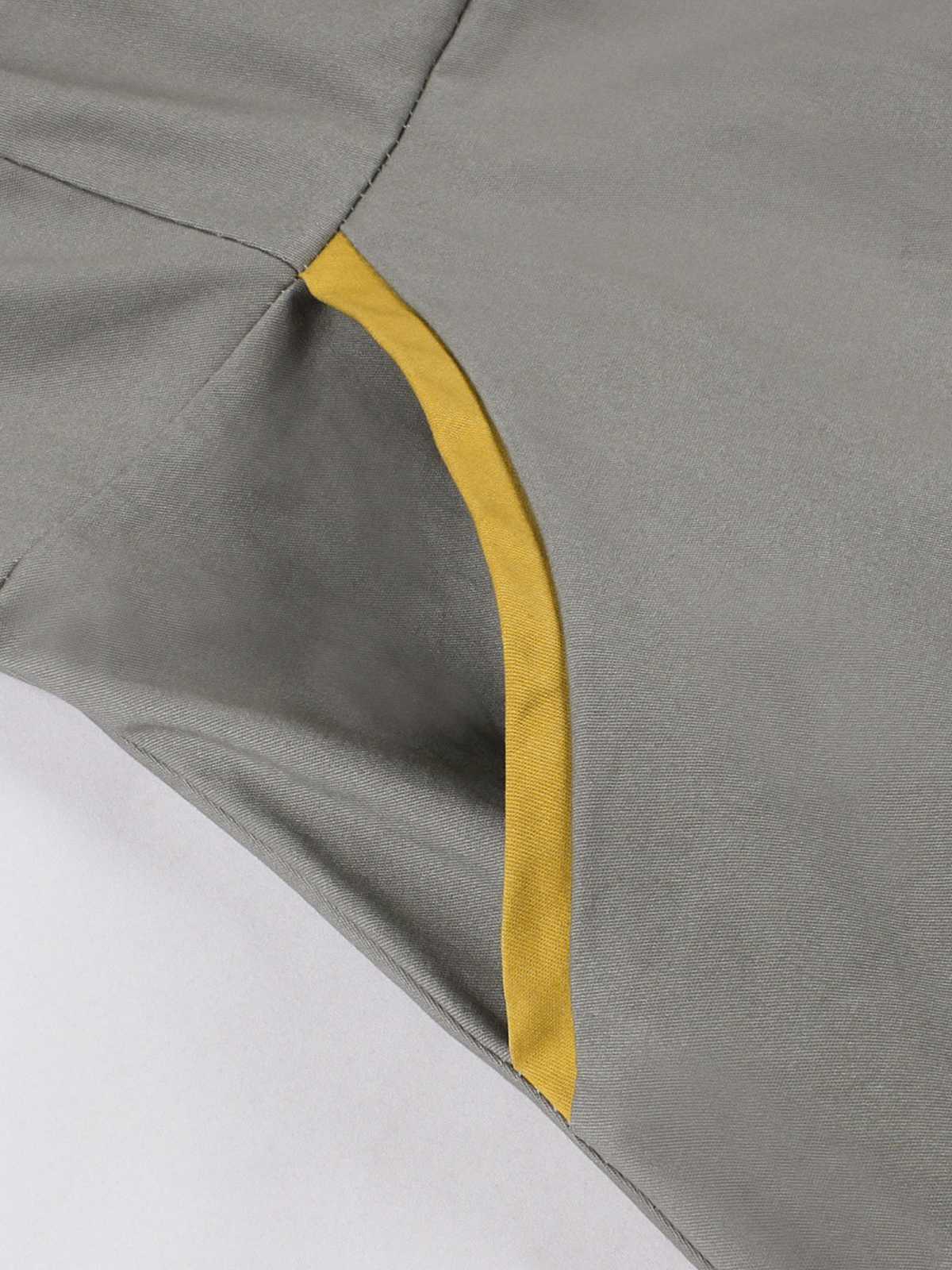Robe trapèze grise à revers contrastés avec poches des années 1950 - Image 5