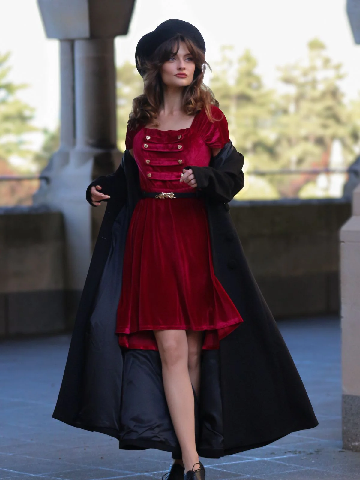 Robe unie bouton coeur rouge vin des années 1950 - Image 2