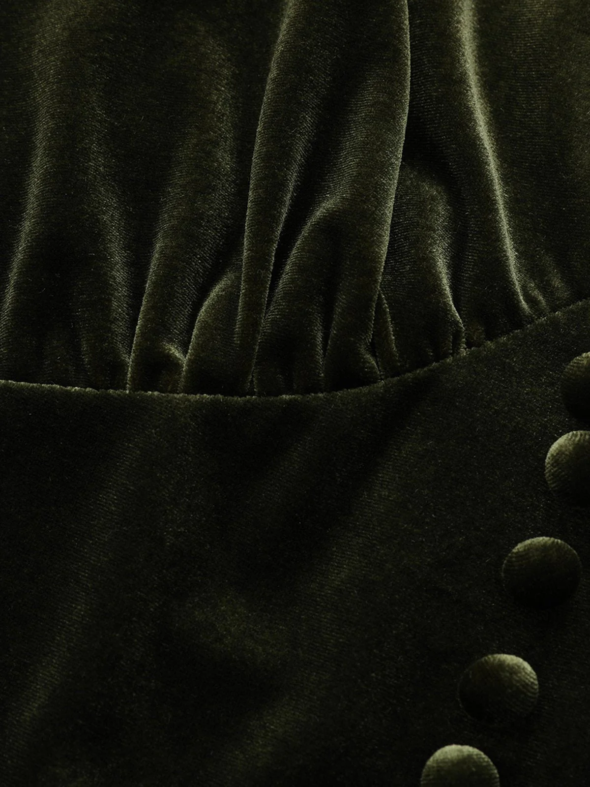 Robe verte en velours manches bouffantes col en V profond et froncées des années 1940 - Image 12