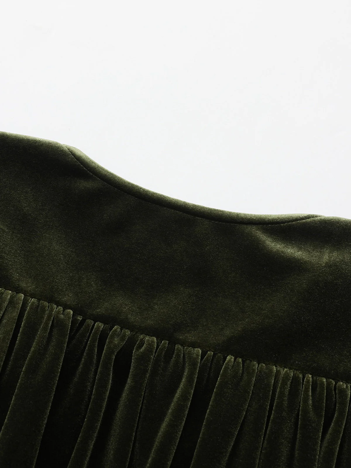 Robe verte en velours manches bouffantes col en V profond et froncées des années 1940 - Image 18