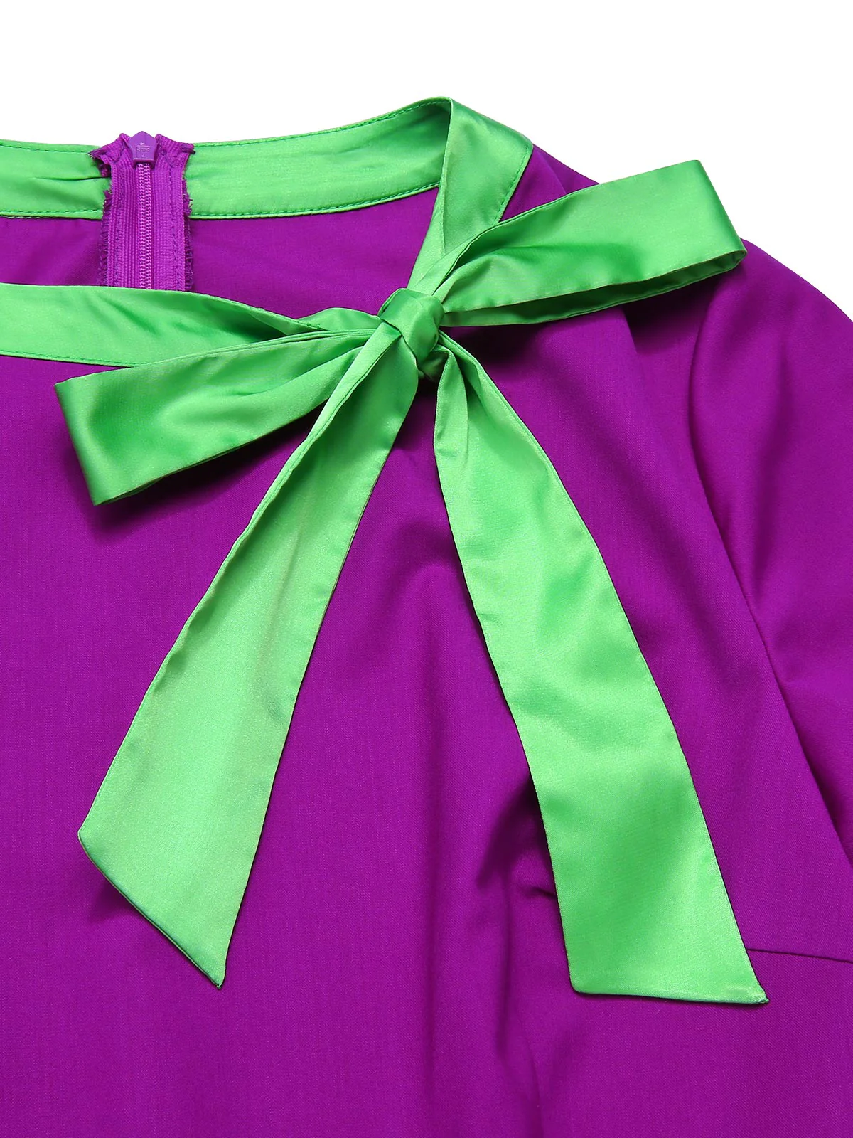 Robe violette unie à col noué des années 1950 - Image 5