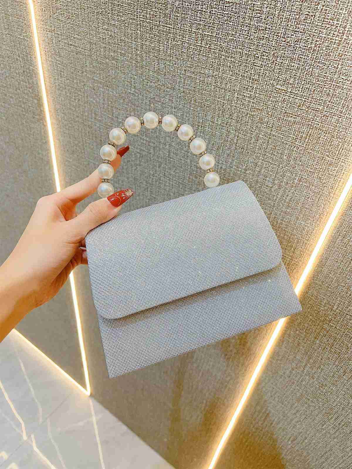 Sac à main vintage argenté à strass et fausses perles