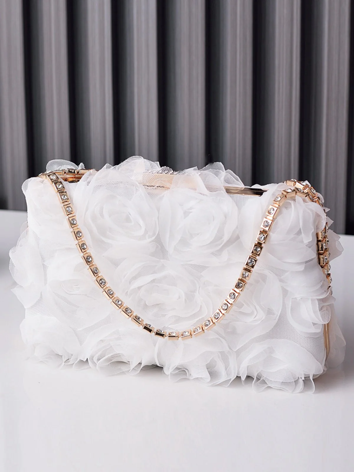 Sac à main vintage en mousseline de soie avec poignée en strass - Image 2