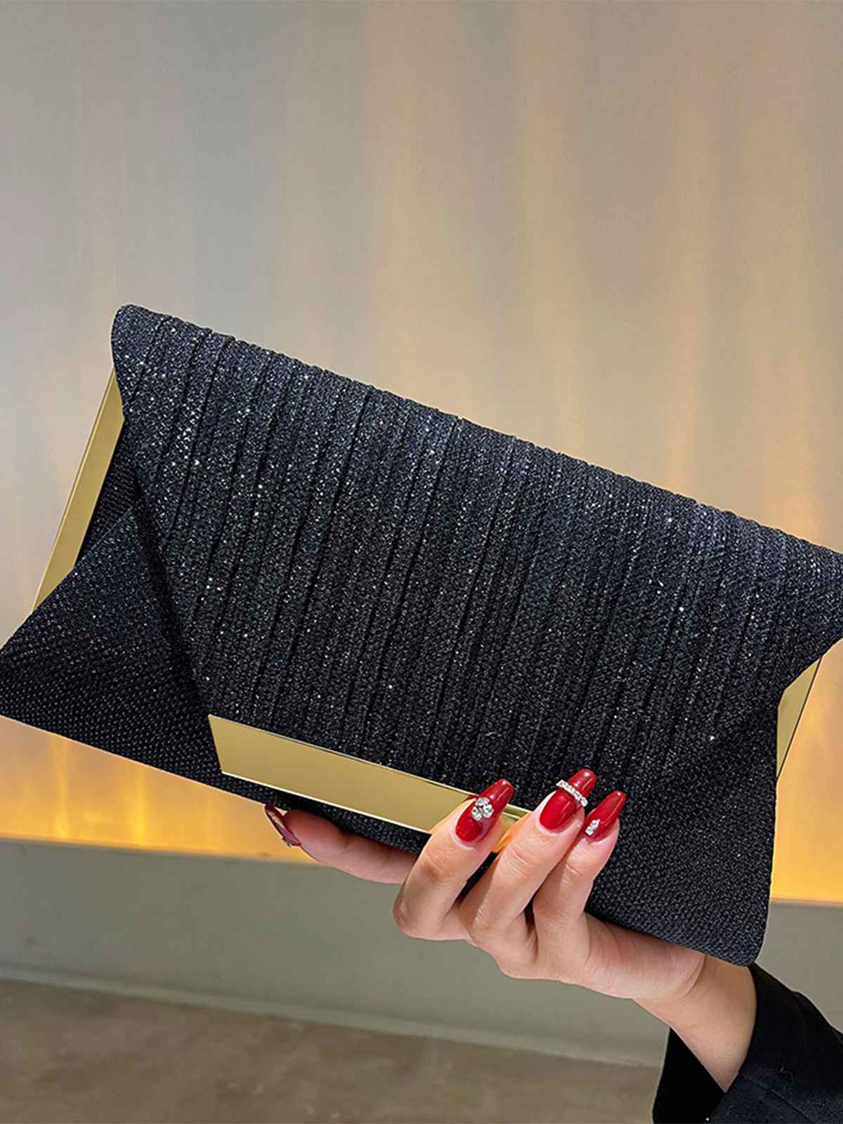 Sac de soirée vintage à paillettes avec chaîne - Image 6