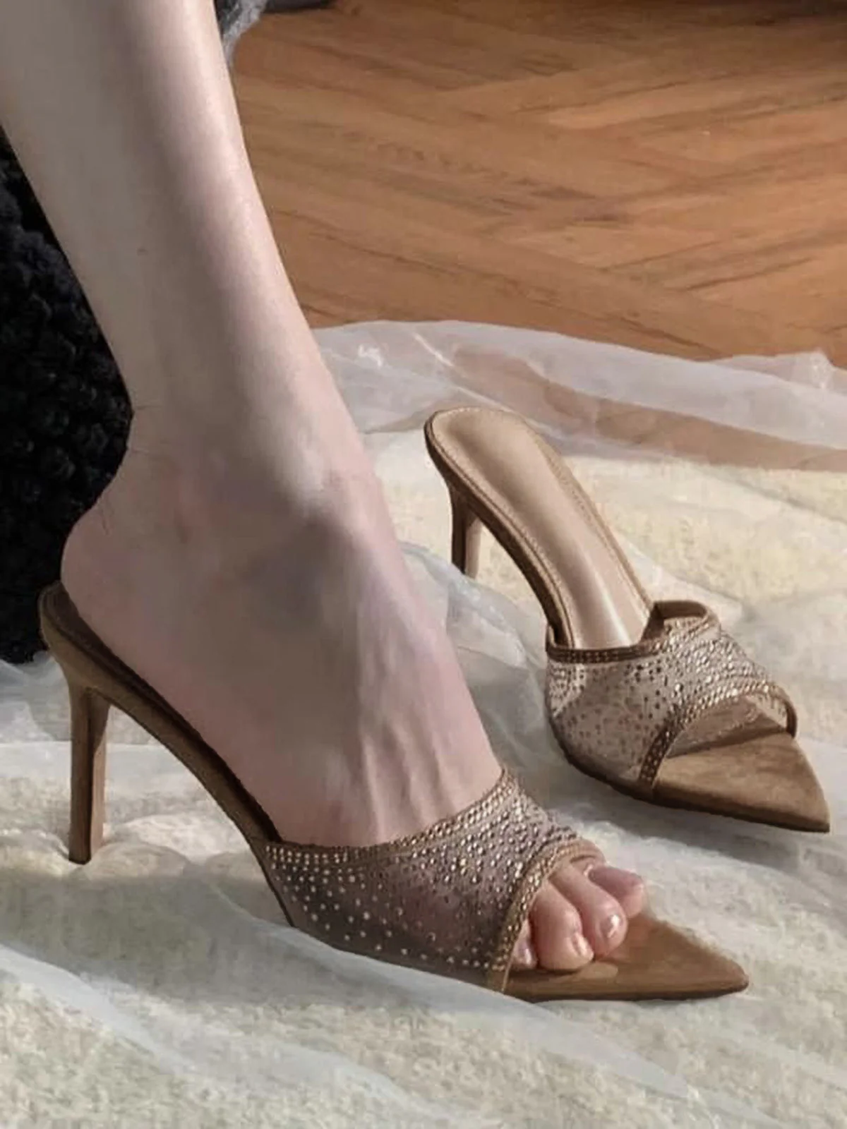 Sandales talons hauts bout pointu et strass - Image 5