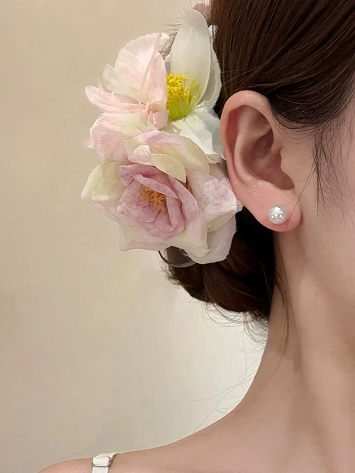 Pince à cheveux vintage rose 3D côté